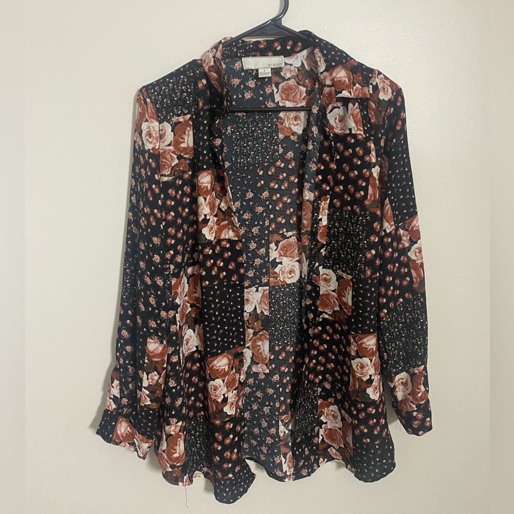 Small By Design floral women’s button up shirt